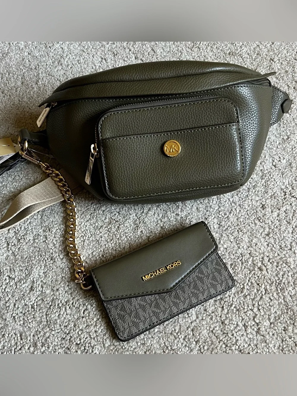 Michael Kors compact michael